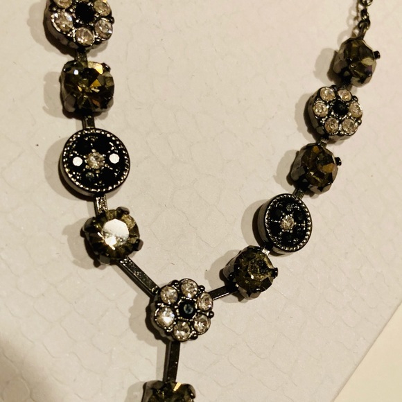 Black & White Necklace & Earring Set - Picture 8 of 8